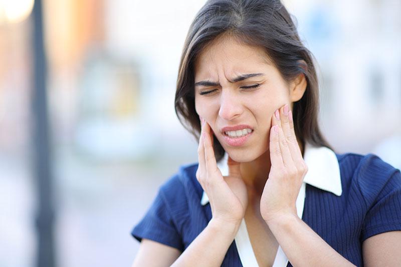TMJ Disorders - Causes, Symptoms, Diagnosis and Treatment Options